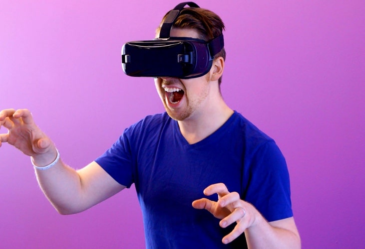 a man with a Vr Device 